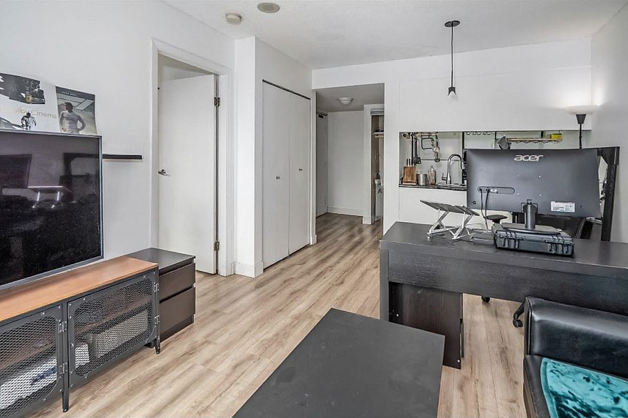 905 1188 Howe Street Vancouver, BC - 7