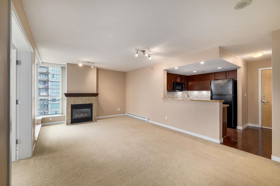803 120 Milross Avenue Vancouver, BC - 6