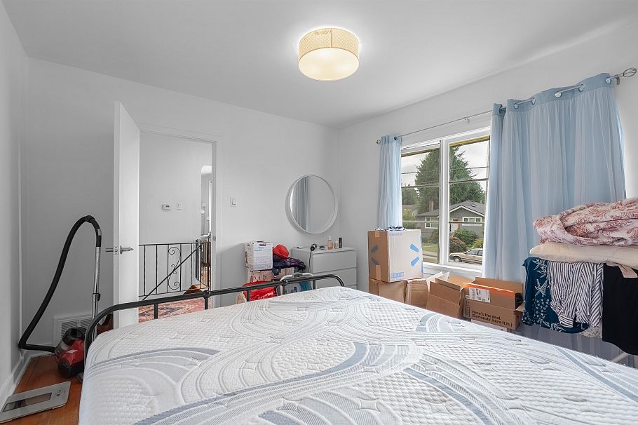 234 W St. James Road North Vancouver, BC - 4