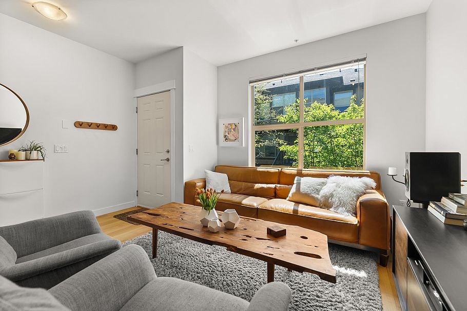 3 307 E 15th Street North Vancouver, BC - 5