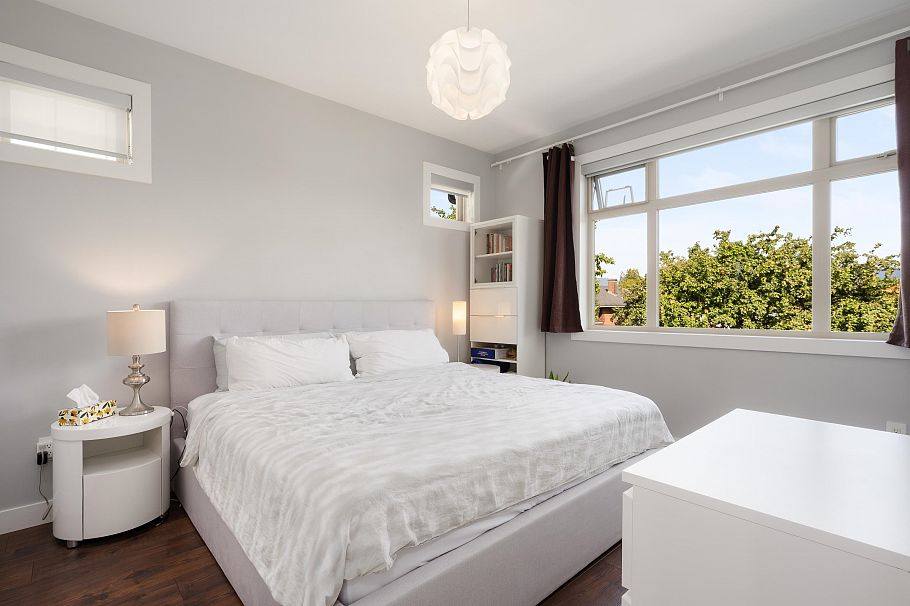 1382 E 17th Avenue Vancouver, BC - 6
