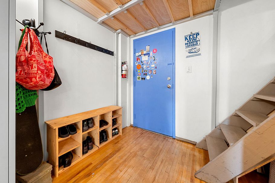 120 2556 E Hastings Street Vancouver, BC - 7