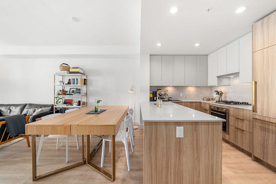 405 2385 Emery Court North Vancouver, BC - 6