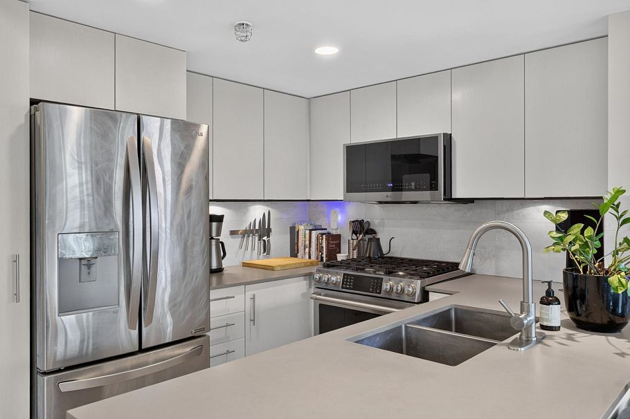 502 120 Milross Avenue Vancouver, BC - 15