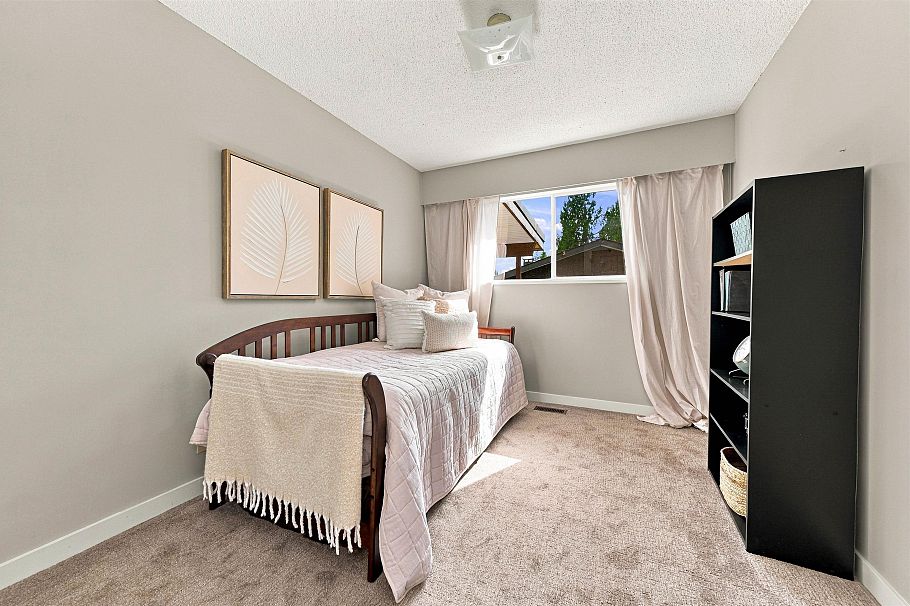 3773 Regent Avenue North Vancouver, BC - 15