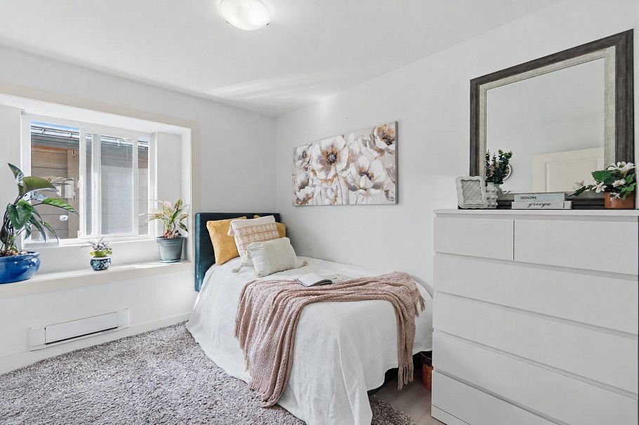 318 W 18th Street North Vancouver, BC - 22