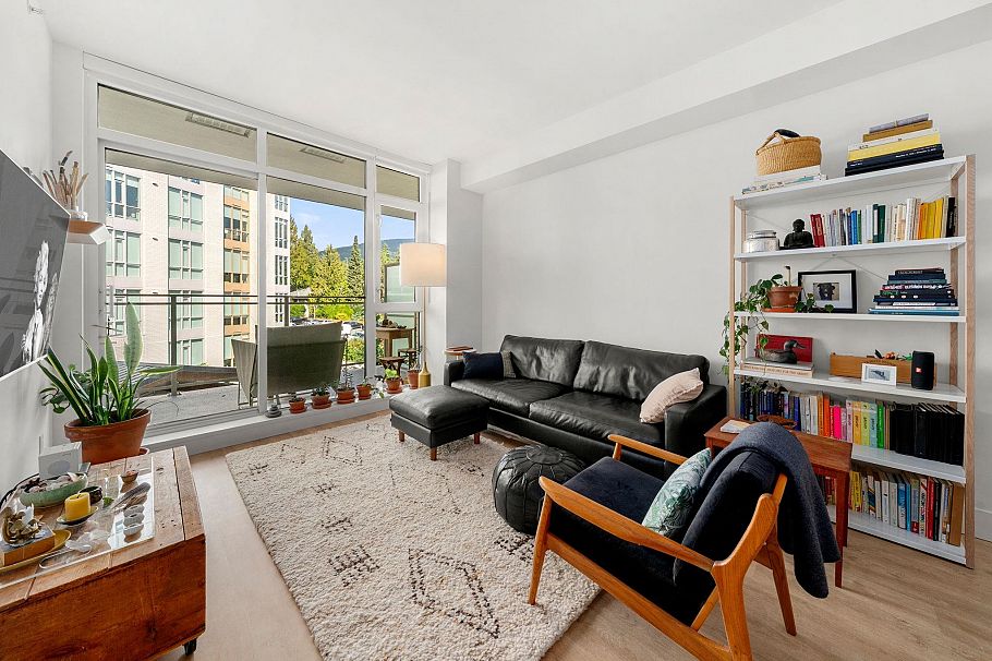405 2385 Emery Court North Vancouver, BC - 1