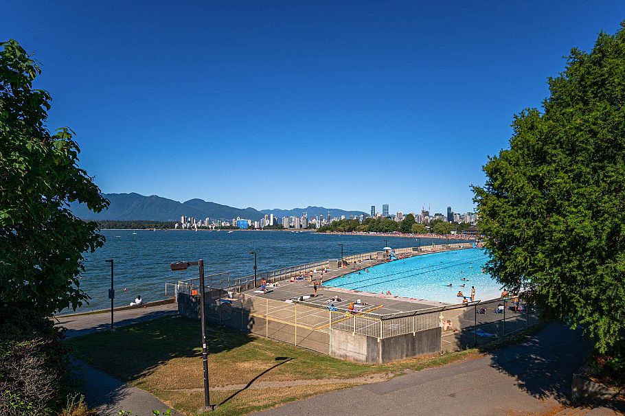 303 2450 Cornwall Avenue Vancouver, BC - 38