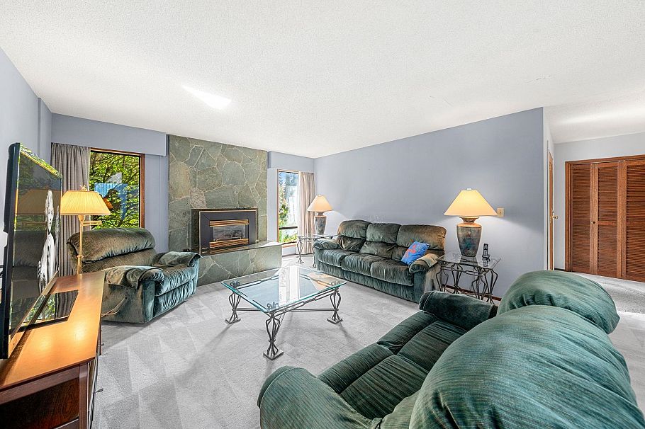 3833 Lynn Valley Road North Vancouver, BC - 5