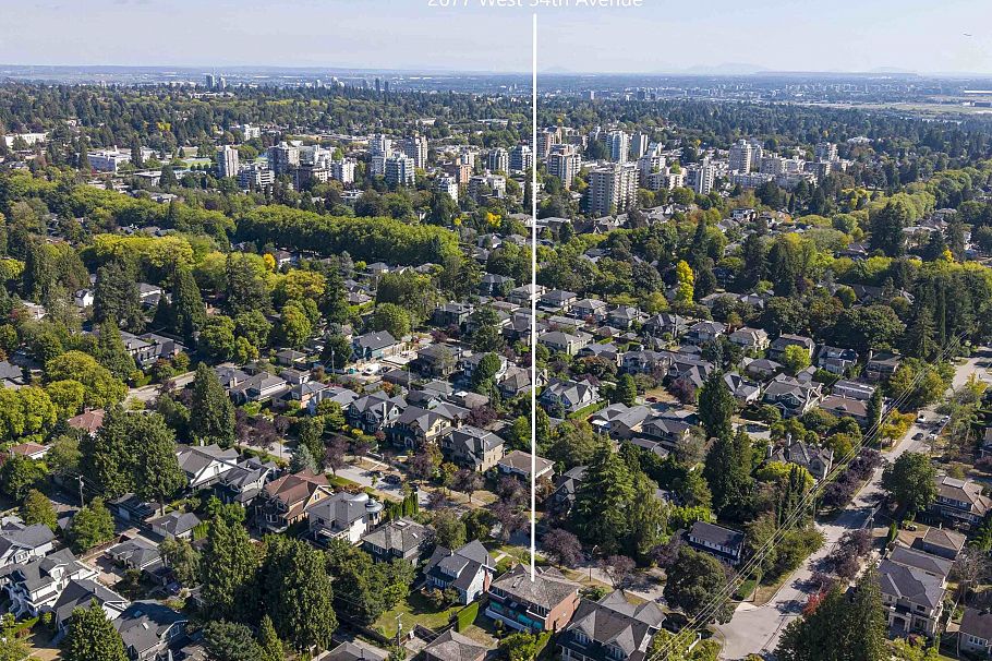 2677 W 34th Avenue Vancouver, BC - 39