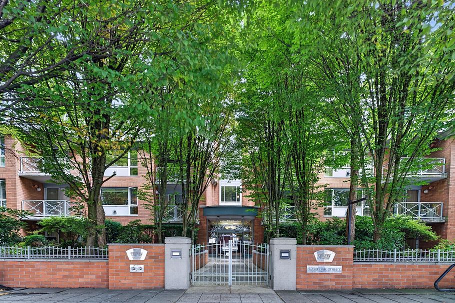 213 5770 Oak Street Vancouver, BC - 1