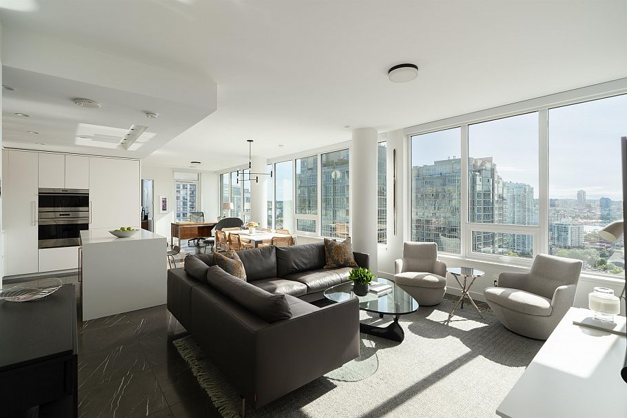 2004 885 Cambie Street Vancouver, BC - 1