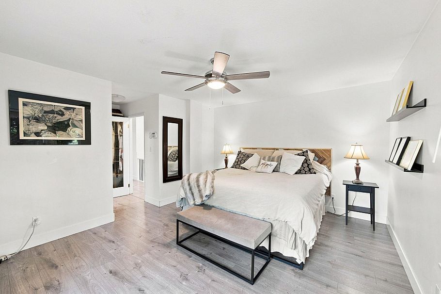 300 E 25th Street North Vancouver, BC - 11