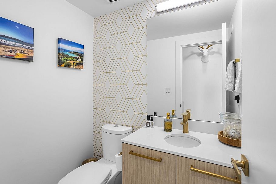 53 3597 Malsum Drive North Vancouver, BC - 18