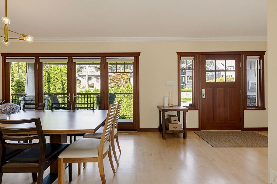 141 E Windsor Road North Vancouver, BC - 9