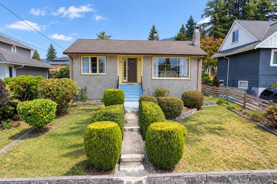 234 W St. James Road North Vancouver, BC - 1
