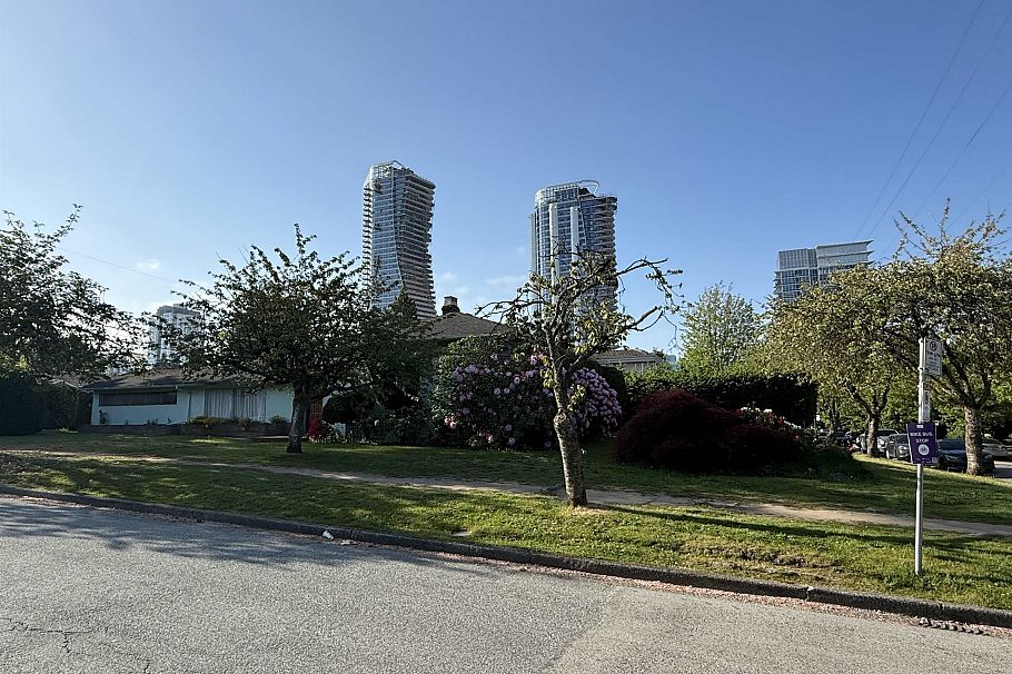 692 W 39th Avenue Vancouver, BC - 9