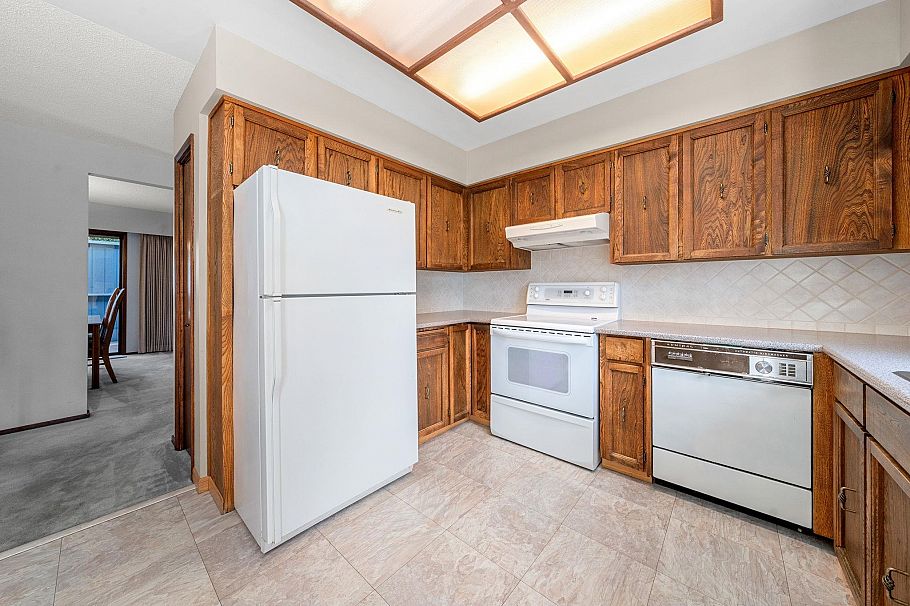 3833 Lynn Valley Road North Vancouver, BC - 11