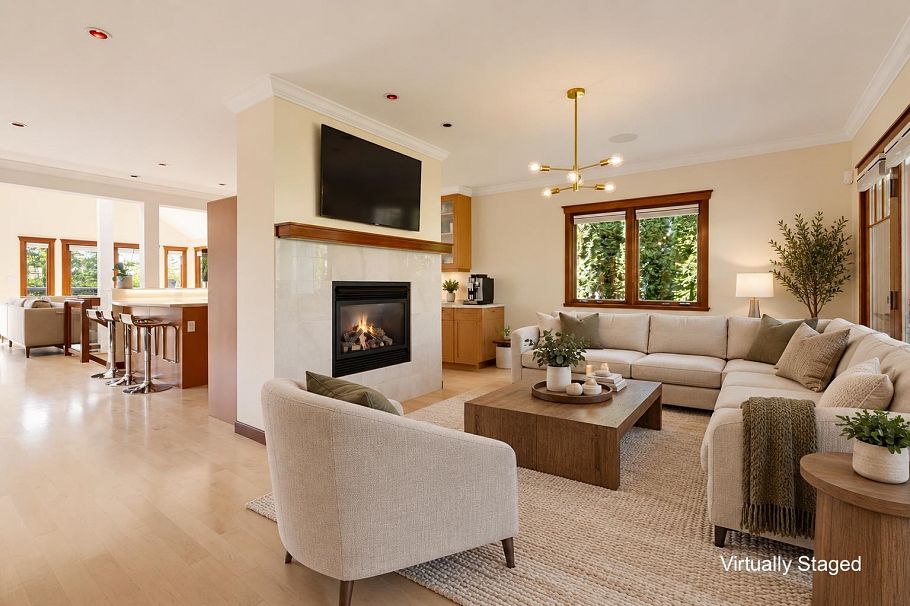 141 E Windsor Road North Vancouver, BC - 6