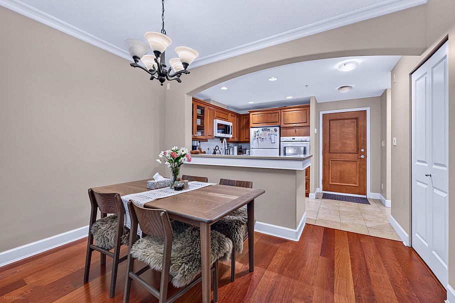 213 5770 Oak Street Vancouver, BC - 6