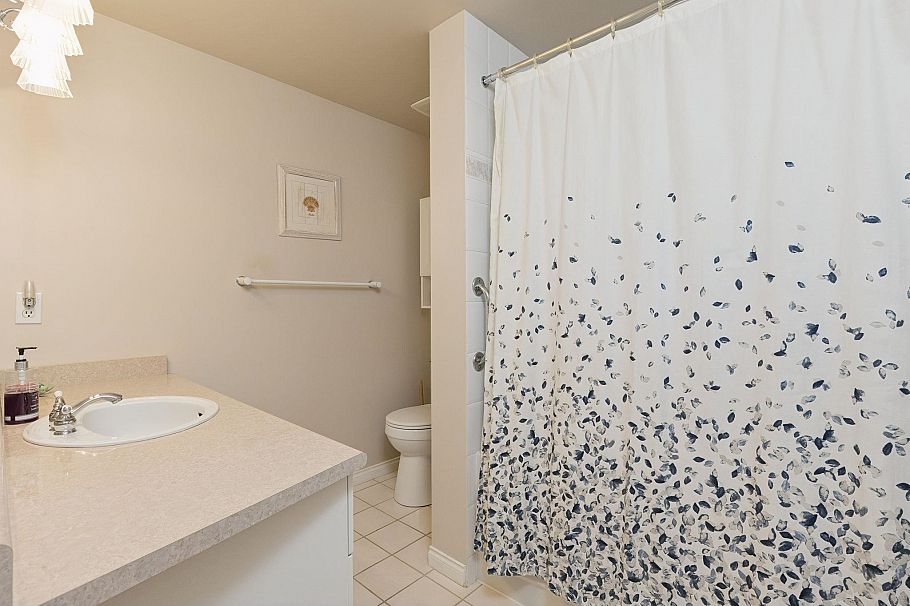 304 2059 Chesterfield Avenue North Vancouver, BC - 10