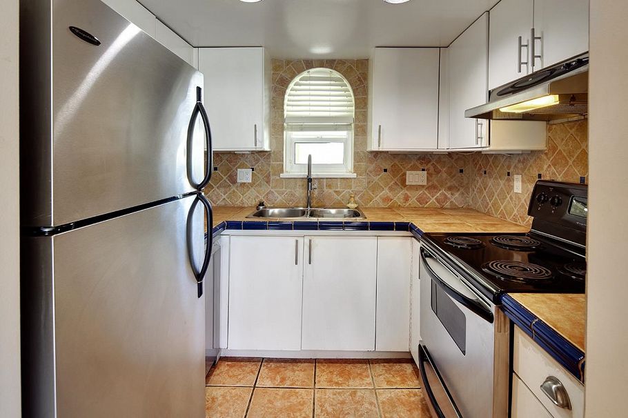 1210 W 7th Avenue Vancouver, BC - 13