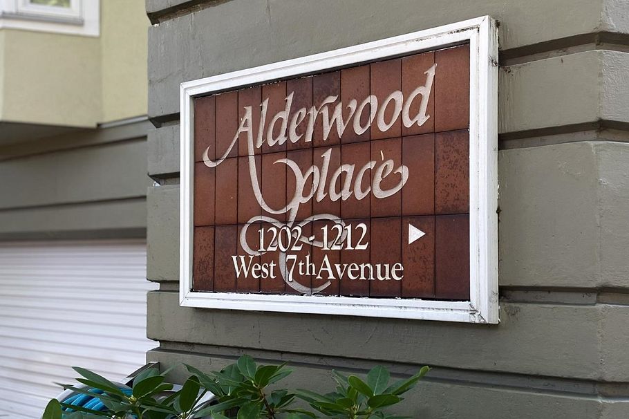 1210 W 7th Avenue Vancouver, BC - 31