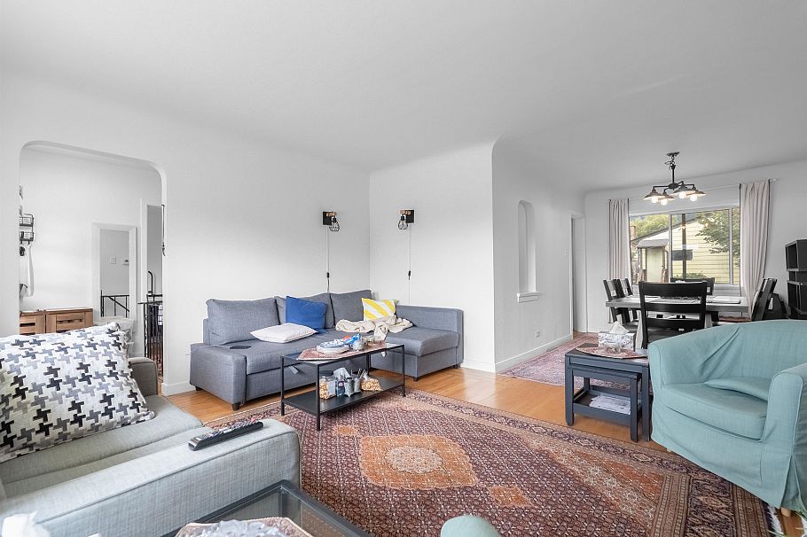 234 W St. James Road North Vancouver, BC - 2