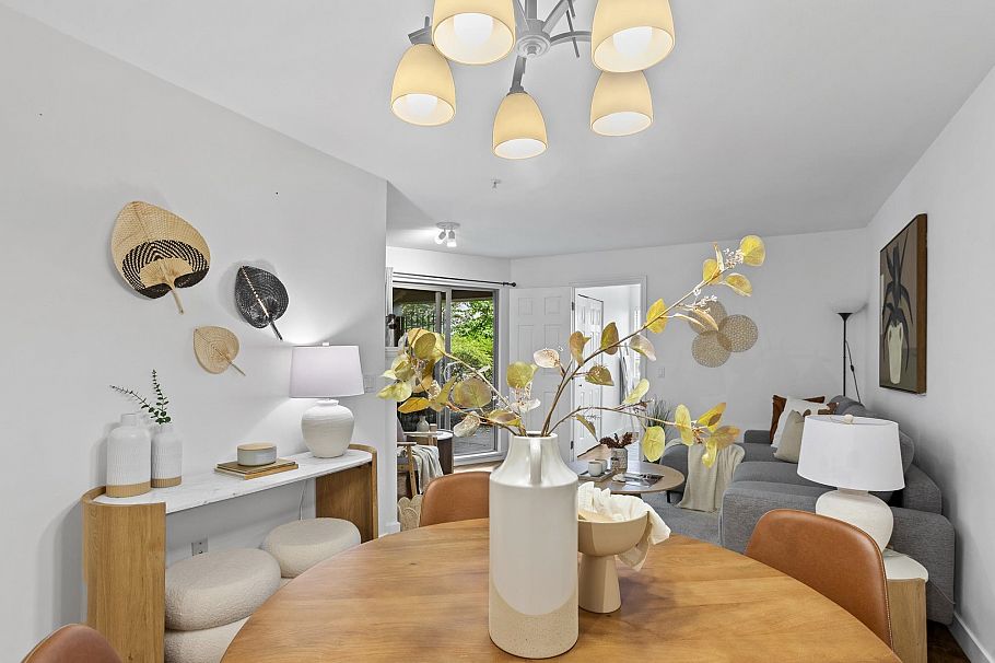 104 688 E 16th Avenue Vancouver, BC - 3