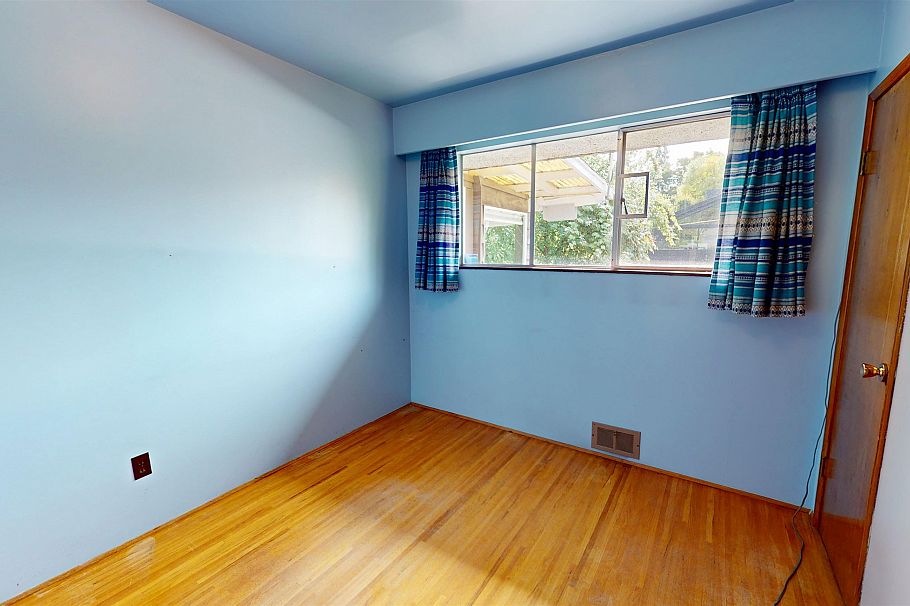 492 Aubrey Place Vancouver, BC - 13