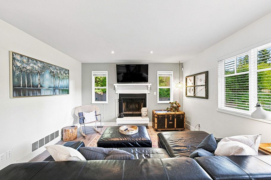 300 E 25th Street North Vancouver, BC - 23