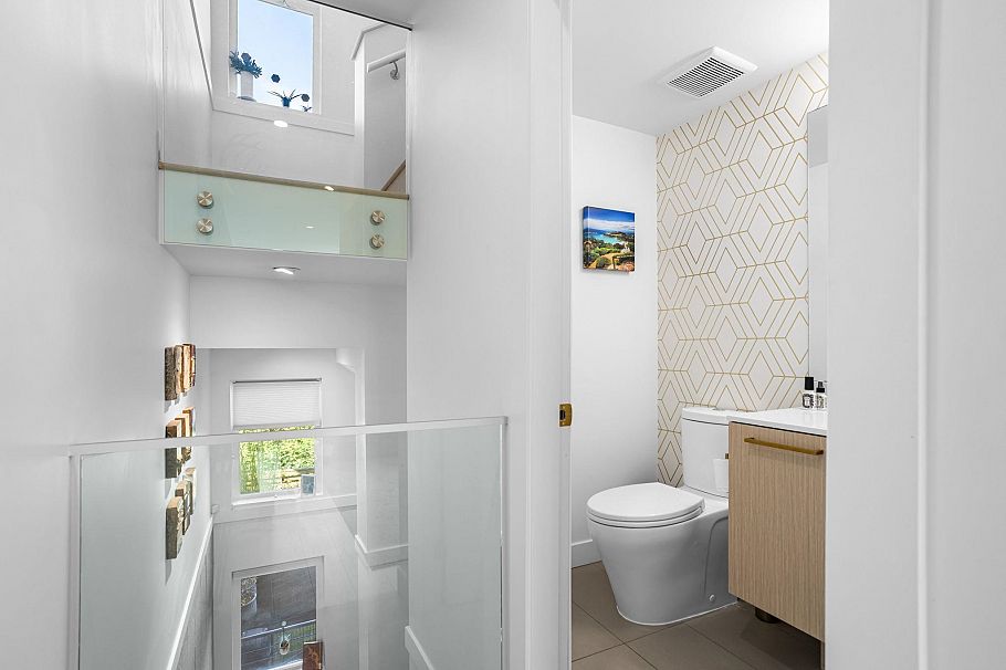 53 3597 Malsum Drive North Vancouver, BC - 17