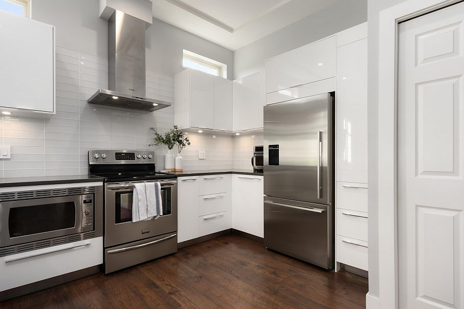 1382 E 17th Avenue Vancouver, BC - 25
