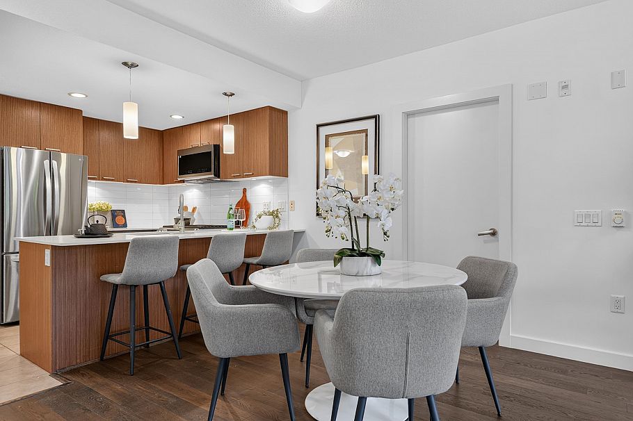 316 1330 Marine Drive North Vancouver, BC - 17