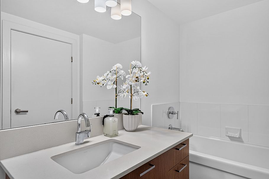 316 1330 Marine Drive North Vancouver, BC - 25