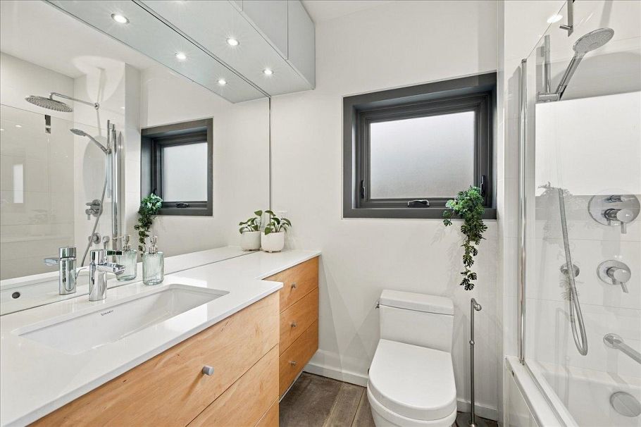 3008 Victoria Drive Vancouver, BC - 19