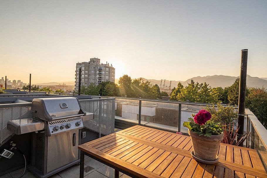 639 Victoria Drive Vancouver, BC - 37