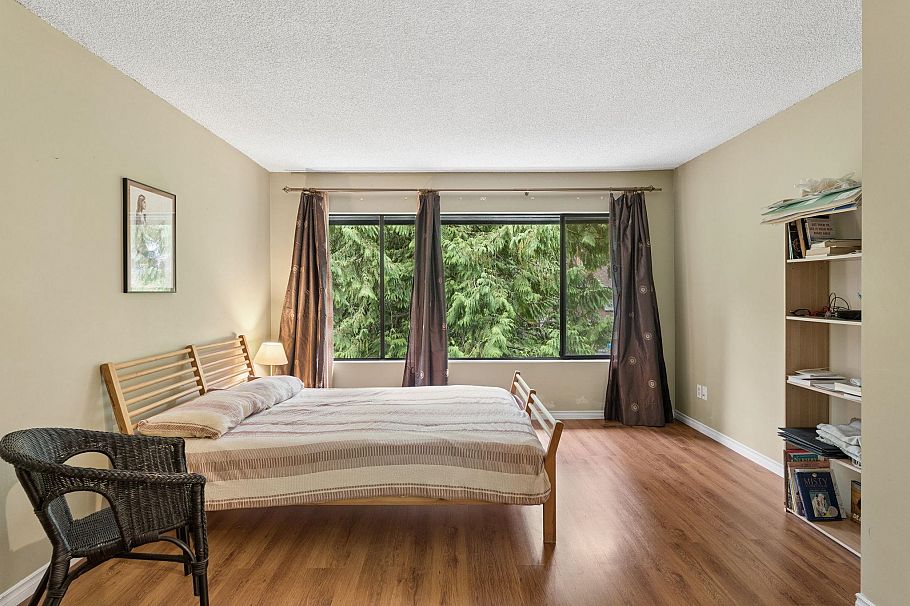 834 Hendecourt Road North Vancouver, BC - 15
