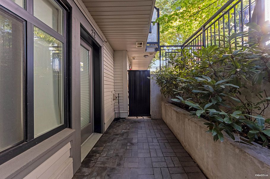 5835 Wales Street Vancouver, BC - 31