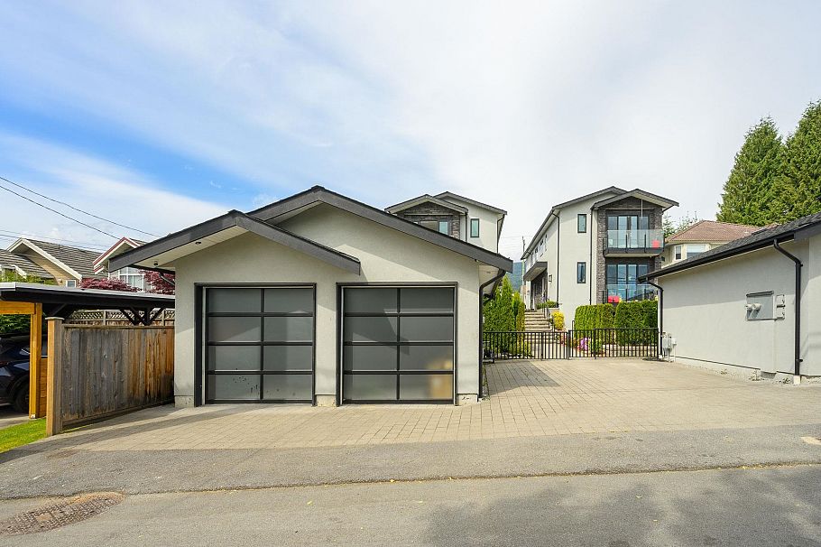 3 215 E 21st Street North Vancouver, BC - 35