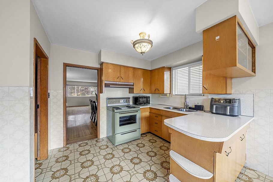 2634 Parker Street Vancouver, BC - 8