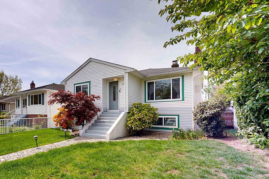 3157 Penticton Street Vancouver, BC - 2