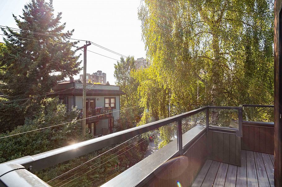 2 1152 Comox Street Vancouver, BC - 18