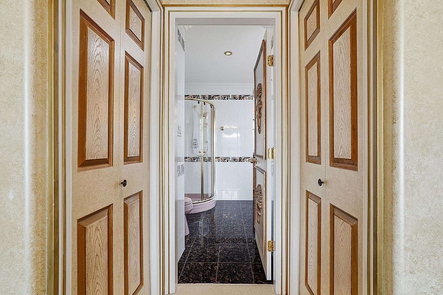 2763 E 53rd Avenue Vancouver, BC - 23