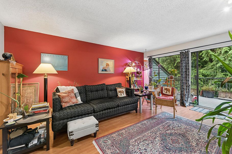 834 Hendecourt Road North Vancouver, BC - 3