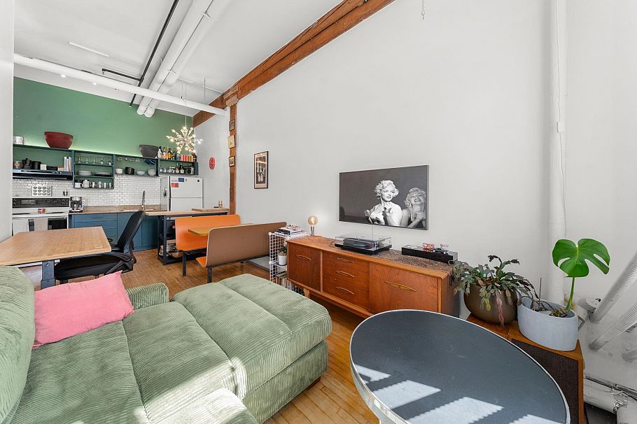 120 2556 E Hastings Street Vancouver, BC - 11