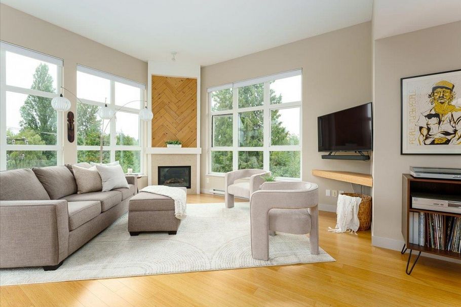 402 3732 Mt Seymour Parkway North Vancouver, BC - 1