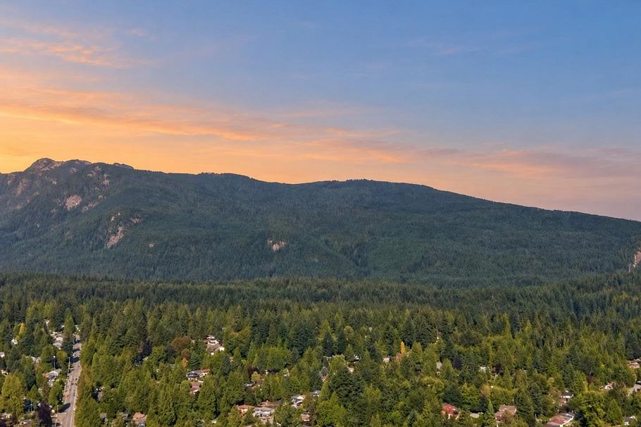 1458 Kilmer Road North Vancouver, BC - 30