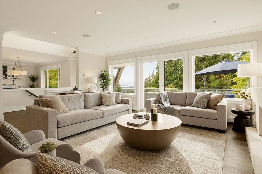 5008 Redonda Drive North Vancouver, BC - 3