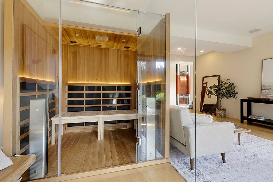 141 E Windsor Road North Vancouver, BC - 30